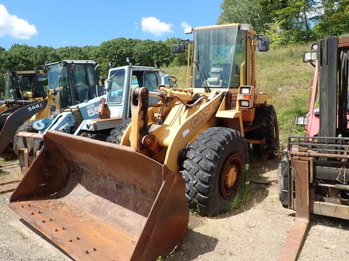 Case 621b wheel loader - wheel,
